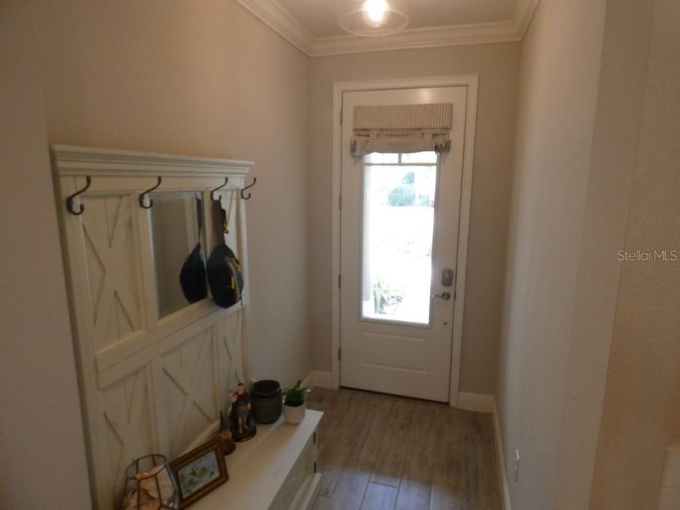 For Sale: $390,000 (3 beds, 2 baths, 1667 Square Feet)