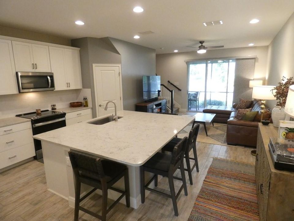 For Sale: $390,000 (3 beds, 2 baths, 1667 Square Feet)