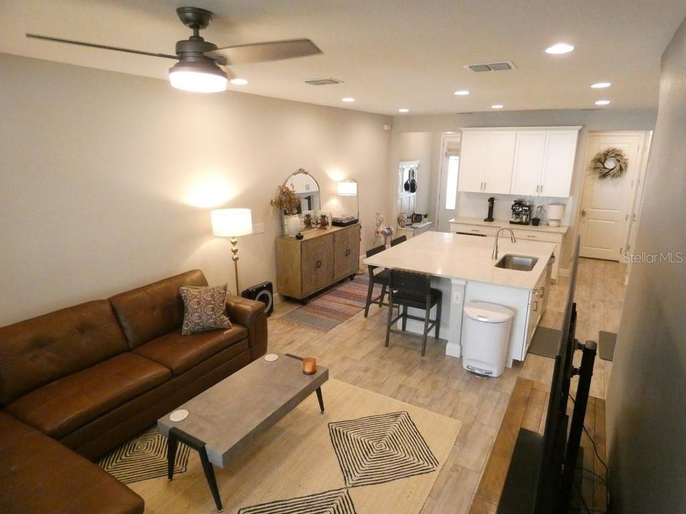 For Sale: $390,000 (3 beds, 2 baths, 1667 Square Feet)