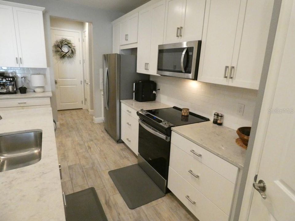 For Sale: $390,000 (3 beds, 2 baths, 1667 Square Feet)