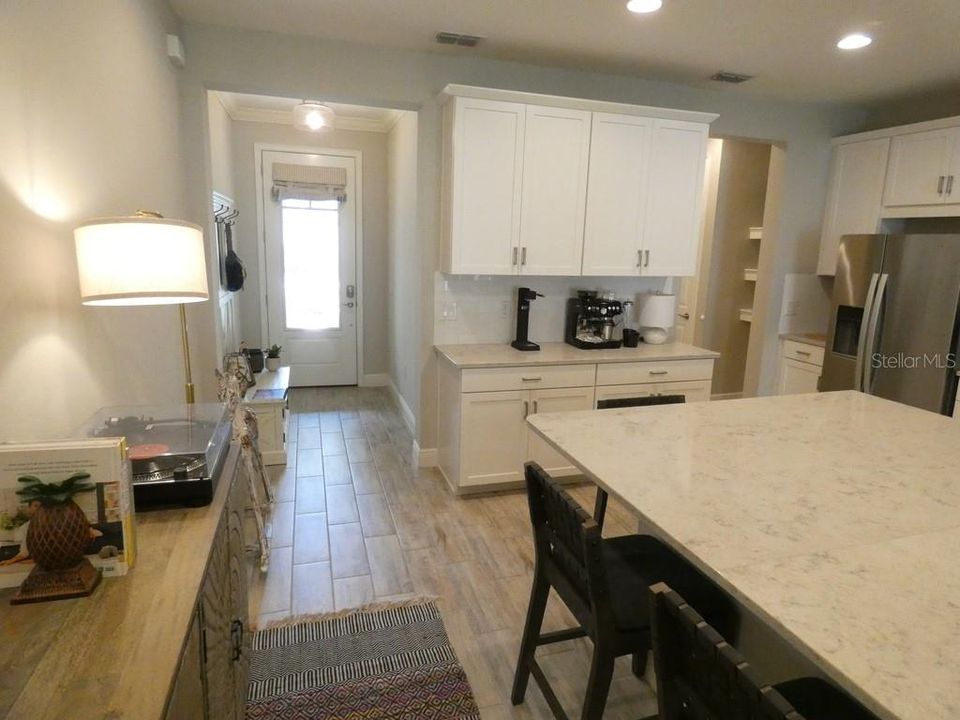 For Sale: $390,000 (3 beds, 2 baths, 1667 Square Feet)