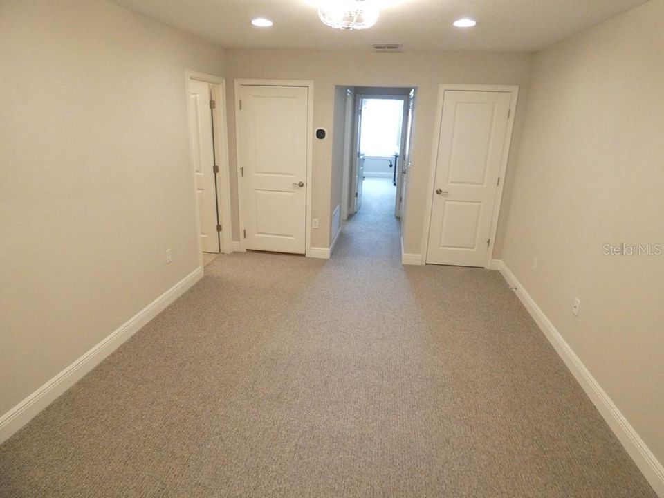 For Sale: $390,000 (3 beds, 2 baths, 1667 Square Feet)