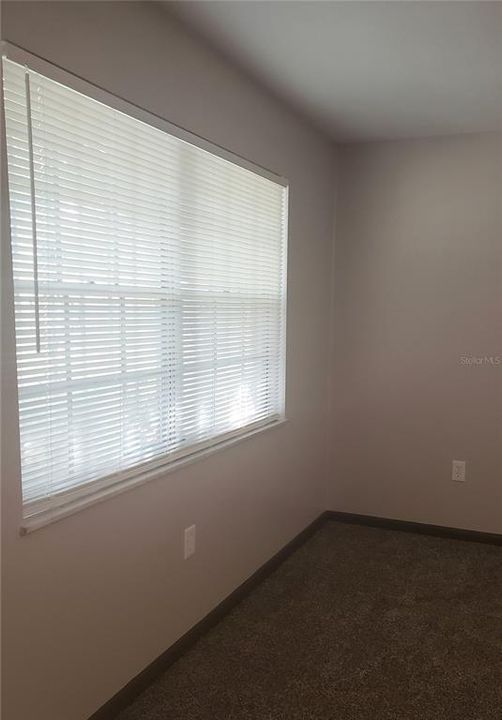 For Rent: $1,200 (2 beds, 1 baths, 976 Square Feet)