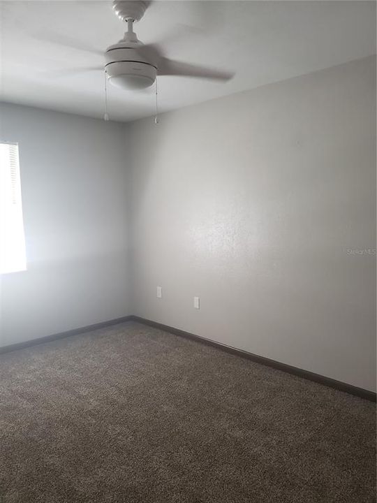 For Rent: $1,200 (2 beds, 1 baths, 976 Square Feet)