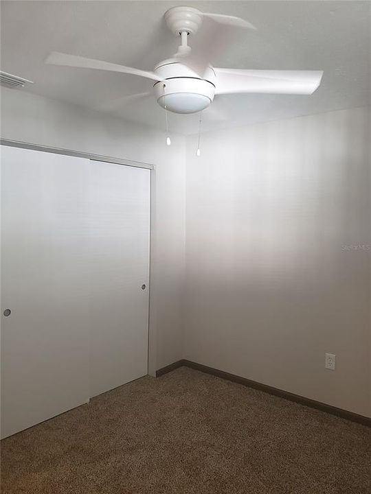 For Rent: $1,200 (2 beds, 1 baths, 976 Square Feet)