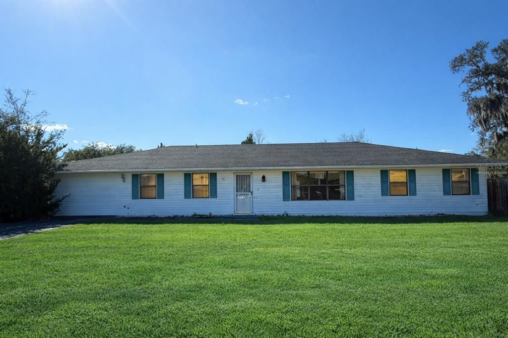 Active With Contract: $269,900 (3 beds, 3 baths, 2316 Square Feet)