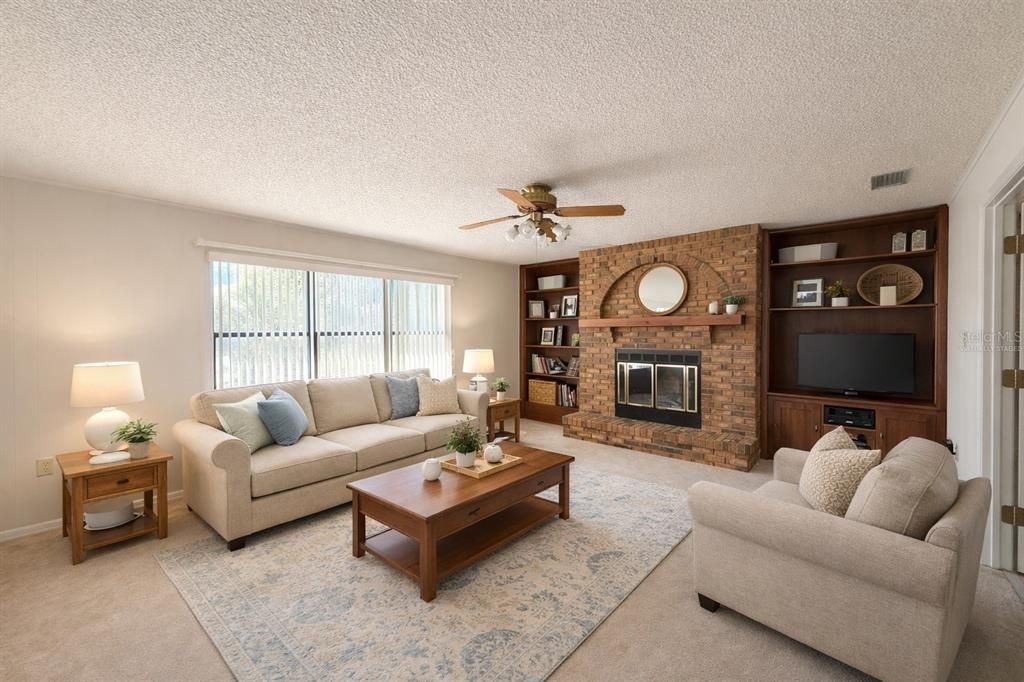 Active With Contract: $269,900 (3 beds, 3 baths, 2316 Square Feet)