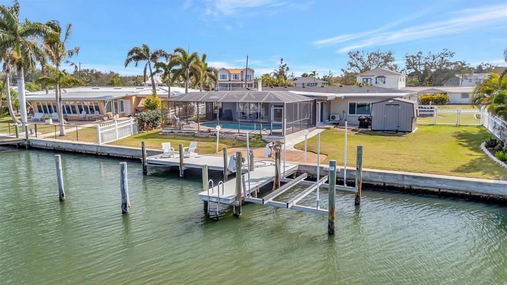 Active With Contract: $915,000 (3 beds, 3 baths, 2468 Square Feet)