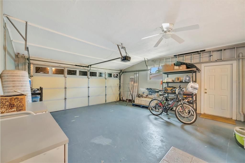Active With Contract: $915,000 (3 beds, 3 baths, 2468 Square Feet)