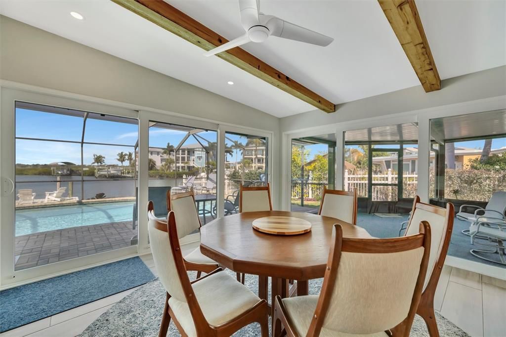 Active With Contract: $915,000 (3 beds, 3 baths, 2468 Square Feet)