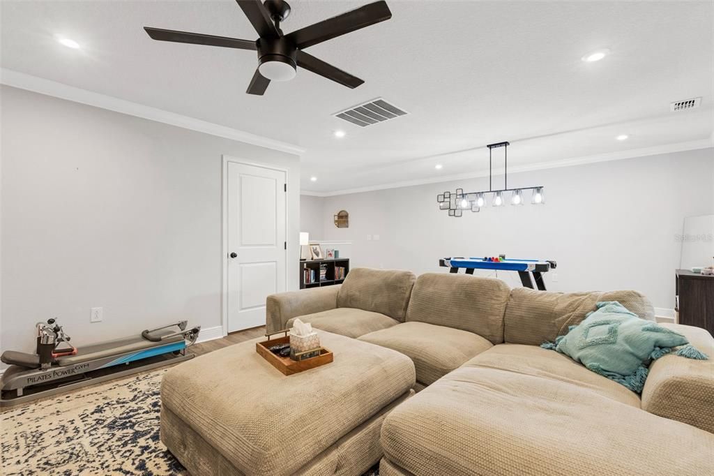 En Venta: $489,900 (4 camas, 3 baños, 2574 Pies cuadrados)