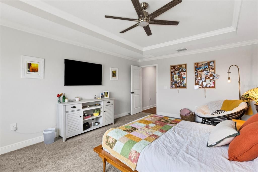 En Venta: $489,900 (4 camas, 3 baños, 2574 Pies cuadrados)
