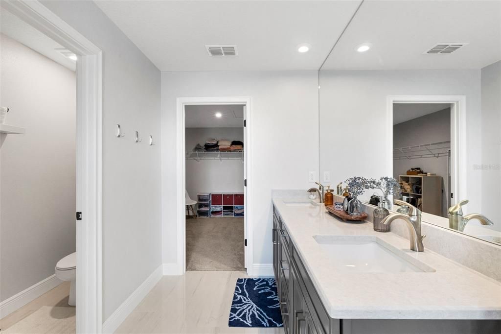 En Venta: $489,900 (4 camas, 3 baños, 2574 Pies cuadrados)