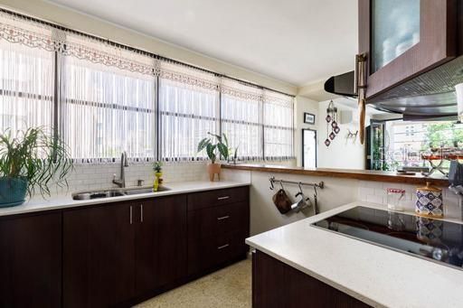 В аренду: $2,800 (2 спален, 1 ванн, 900 Квадратных фут)