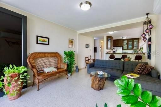 В аренду: $2,800 (2 спален, 1 ванн, 900 Квадратных фут)