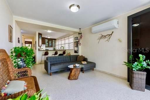 В аренду: $2,800 (2 спален, 1 ванн, 900 Квадратных фут)