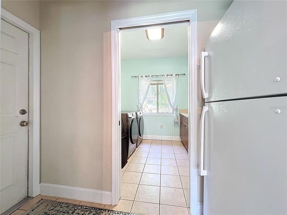 Activo con contrato: $799,900 (4 camas, 3 baños, 3018 Pies cuadrados)