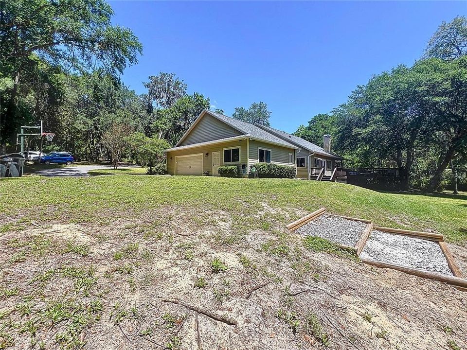 Activo con contrato: $799,900 (4 camas, 3 baños, 3018 Pies cuadrados)