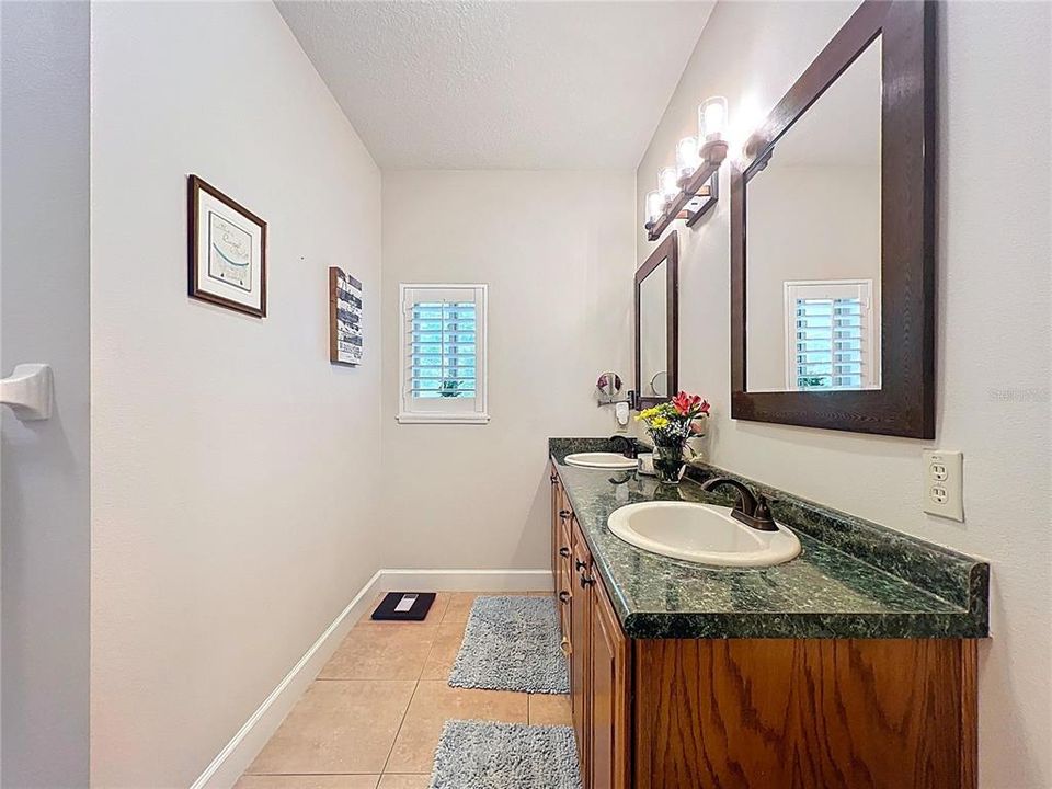 Activo con contrato: $799,900 (4 camas, 3 baños, 3018 Pies cuadrados)