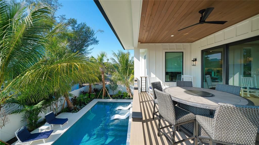 For Sale: $3,550,000 (4 beds, 4 baths, 2950 Square Feet)