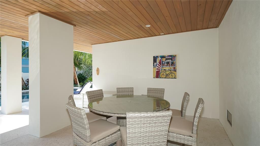 For Sale: $3,550,000 (4 beds, 4 baths, 2950 Square Feet)