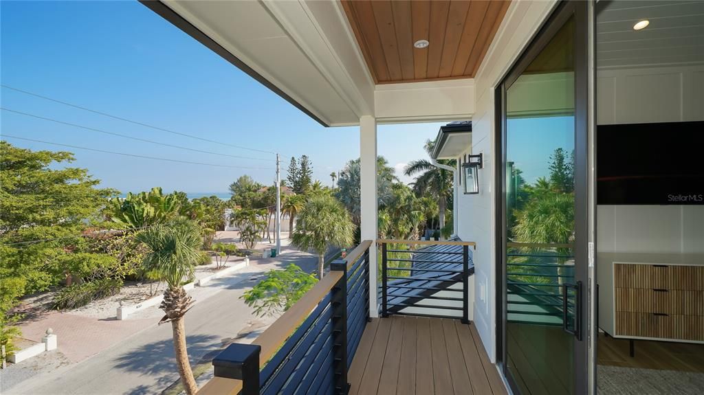For Sale: $3,550,000 (4 beds, 4 baths, 2950 Square Feet)