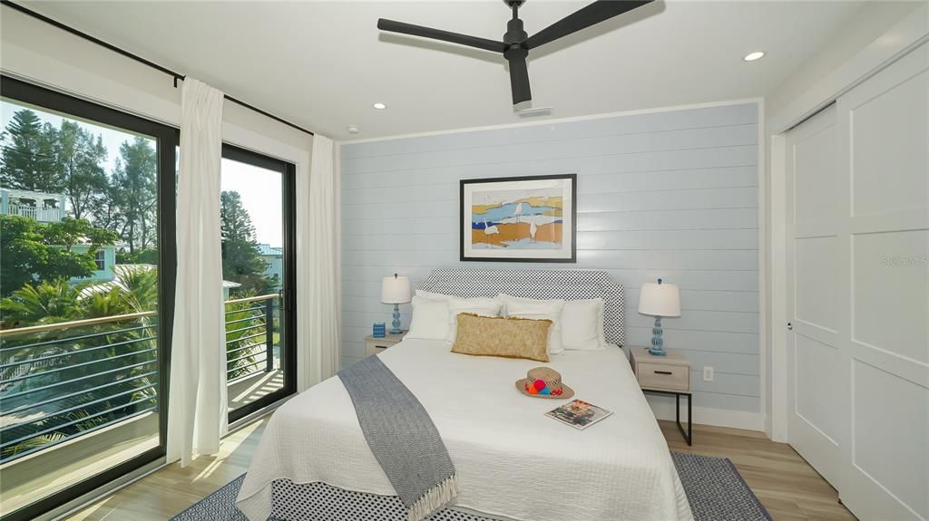 For Sale: $3,550,000 (4 beds, 4 baths, 2950 Square Feet)