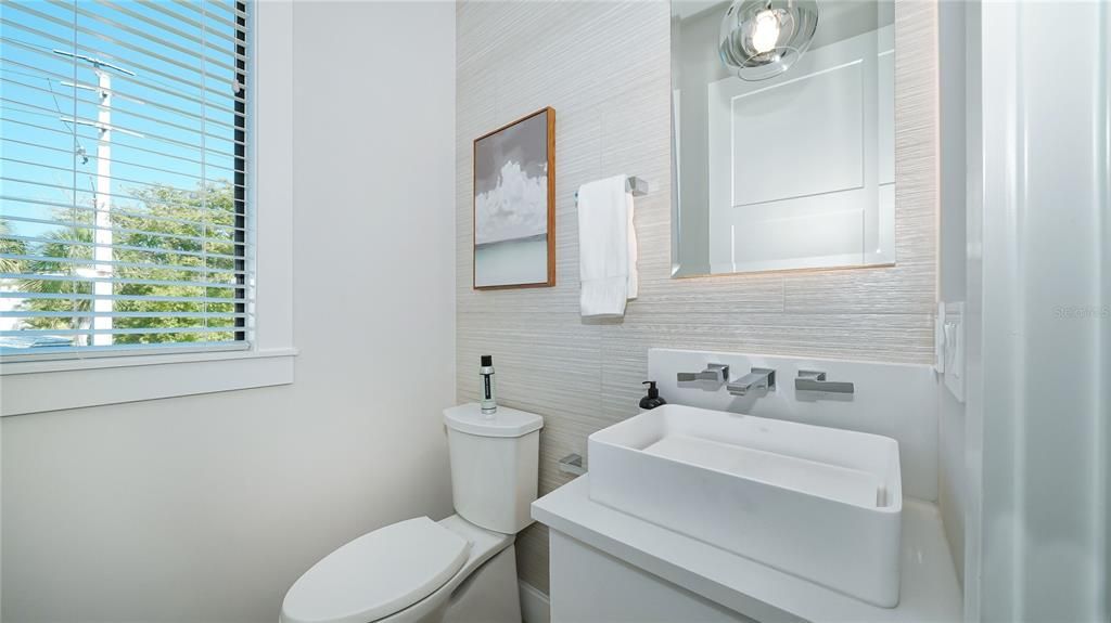 For Sale: $3,550,000 (4 beds, 4 baths, 2950 Square Feet)