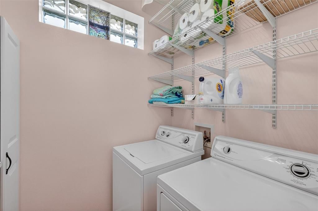 Active With Contract: $457,500 (3 beds, 2 baths, 1675 Square Feet)