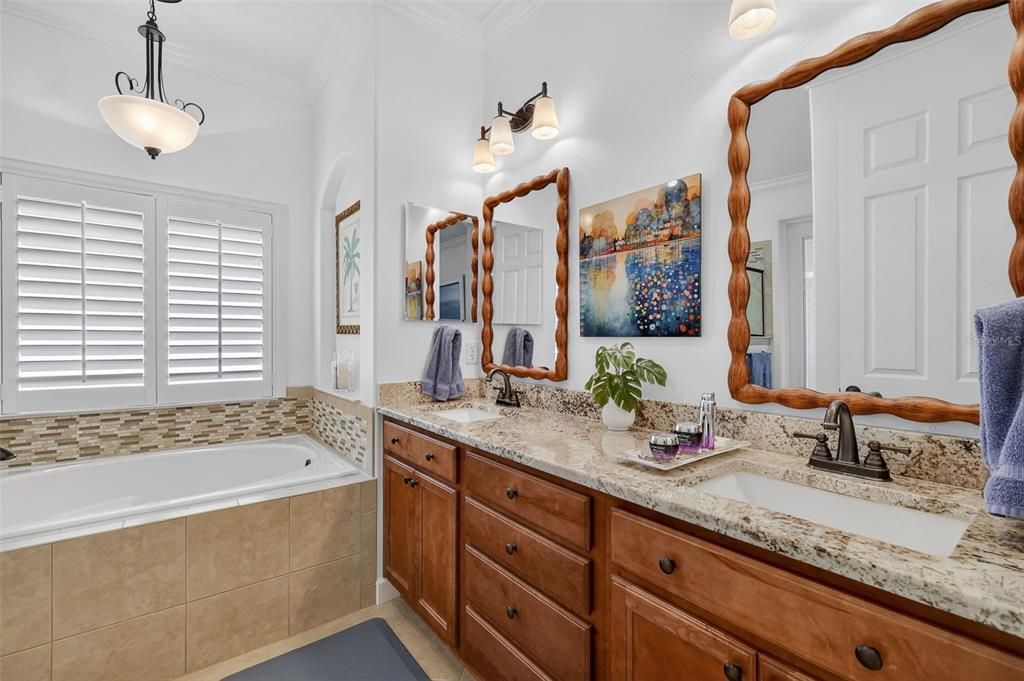 Active With Contract: $457,500 (3 beds, 2 baths, 1675 Square Feet)