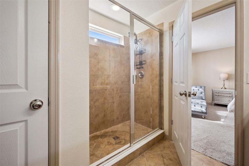 На продажу: $389,900 (5 спален, 3 ванн, 2693 Квадратных фут)