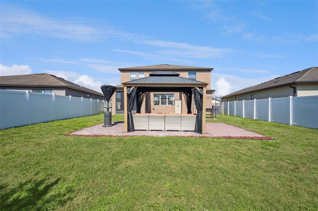 На продажу: $389,900 (5 спален, 3 ванн, 2693 Квадратных фут)