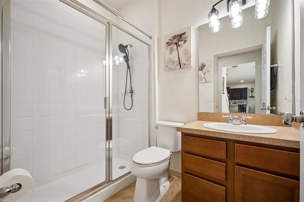 На продажу: $389,900 (5 спален, 3 ванн, 2693 Квадратных фут)
