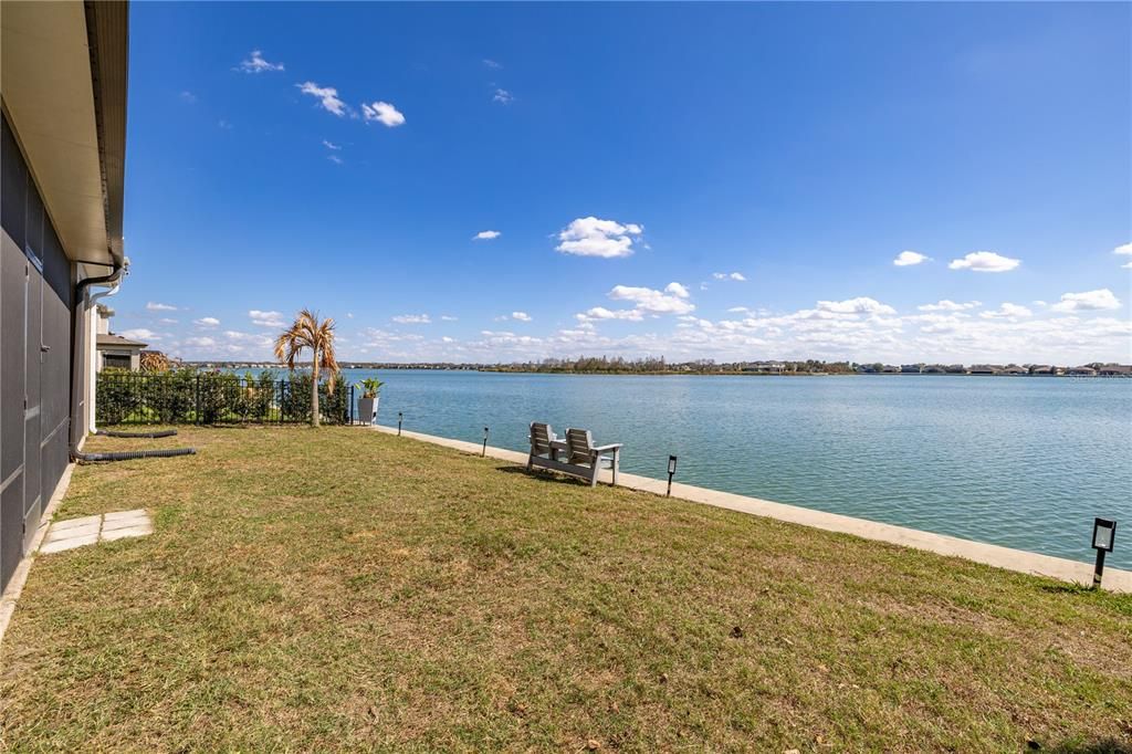 For Sale: $749,000 (5 beds, 3 baths, 2564 Square Feet)