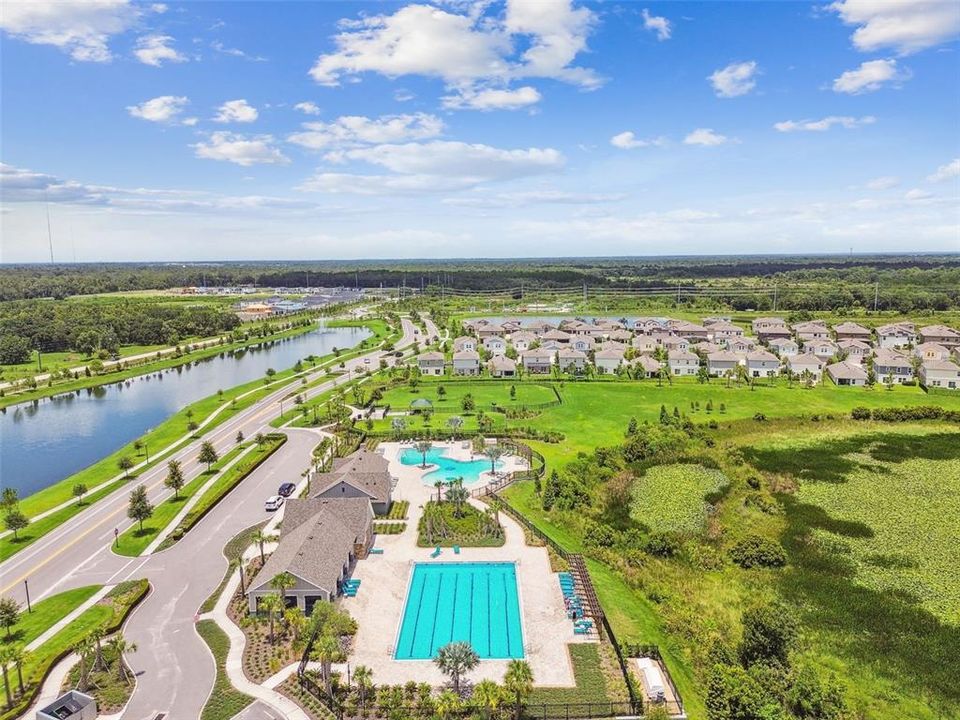 Activo con contrato: $445,500 (4 camas, 2 baños, 2089 Pies cuadrados)