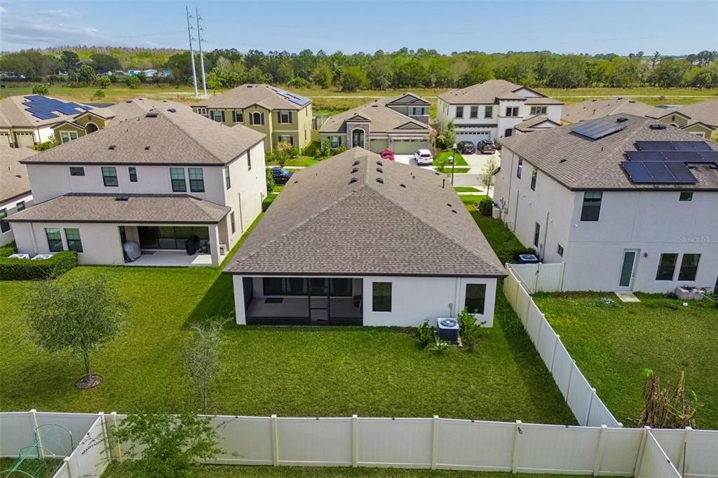 Activo con contrato: $445,500 (4 camas, 2 baños, 2089 Pies cuadrados)