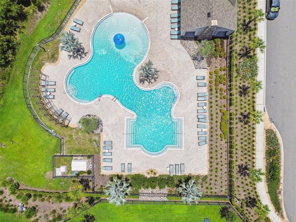 Activo con contrato: $445,500 (4 camas, 2 baños, 2089 Pies cuadrados)