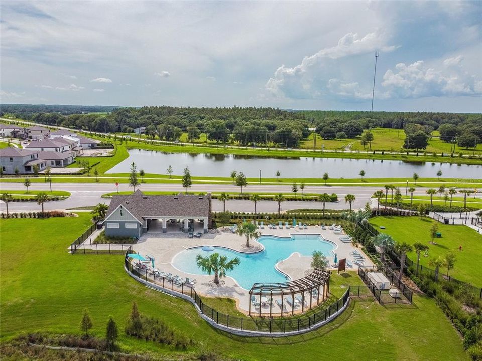 Activo con contrato: $445,500 (4 camas, 2 baños, 2089 Pies cuadrados)