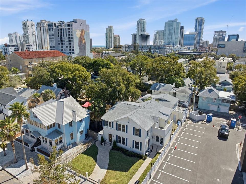 Active With Contract: $1,300 (0 beds, 1 baths, 260 Square Feet)