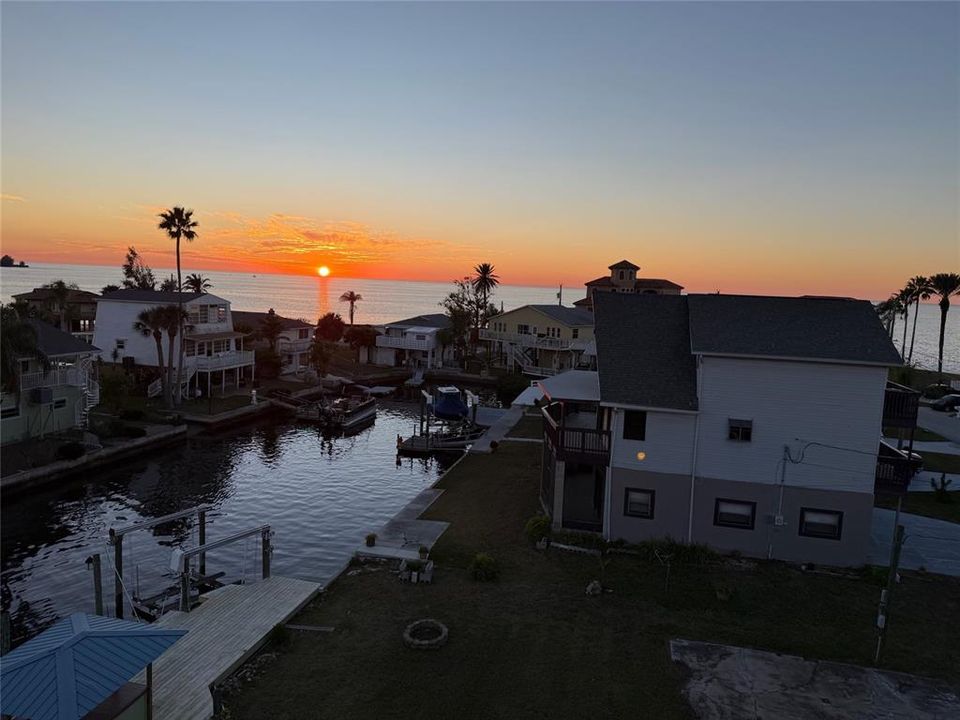 На продажу: $339,000 (0.15 acres)