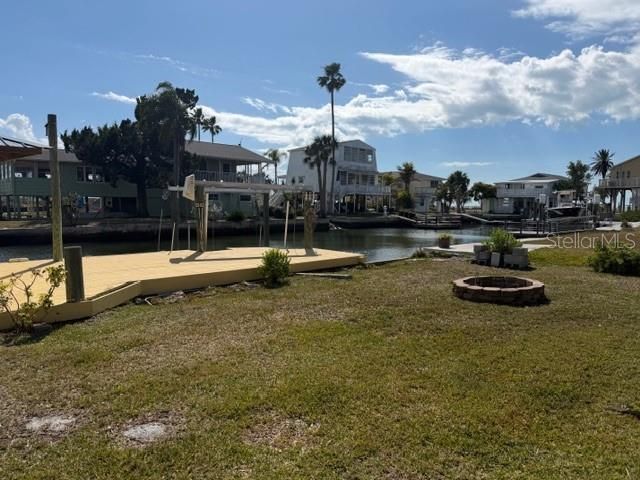 На продажу: $339,000 (0.15 acres)