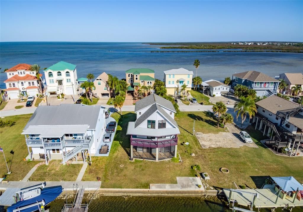 На продажу: $339,000 (0.15 acres)