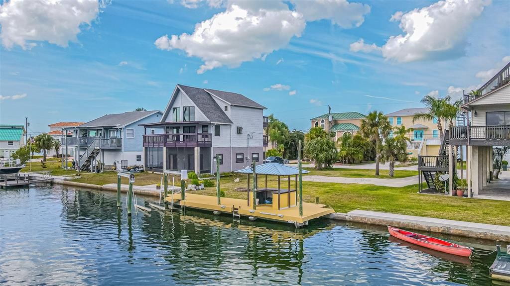 На продажу: $339,000 (0.15 acres)