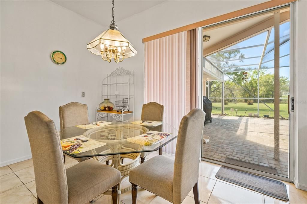 На продажу: $546,250 (4 спален, 3 ванн, 3081 Квадратных фут)