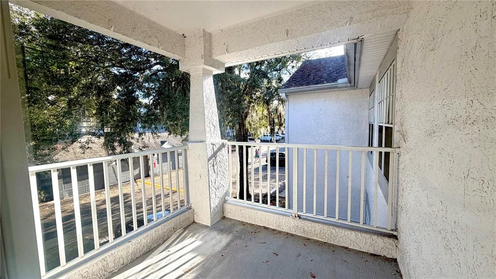 Activo con contrato: $175,000 (2 camas, 2 baños, 1042 Pies cuadrados)