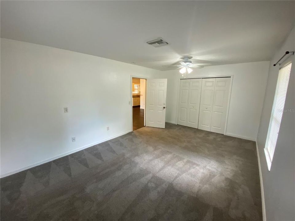For Rent: $1,800 (3 beds, 2 baths, 1410 Square Feet)