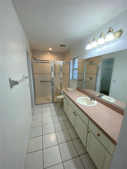 For Rent: $1,800 (3 beds, 2 baths, 1410 Square Feet)