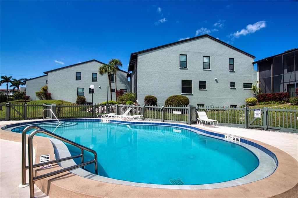 Active With Contract: $624,000 (3 beds, 2 baths, 1367 Square Feet)