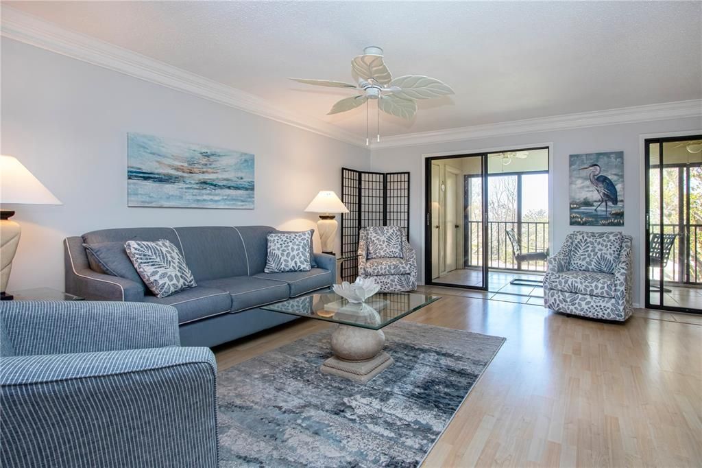 Active With Contract: $624,000 (3 beds, 2 baths, 1367 Square Feet)