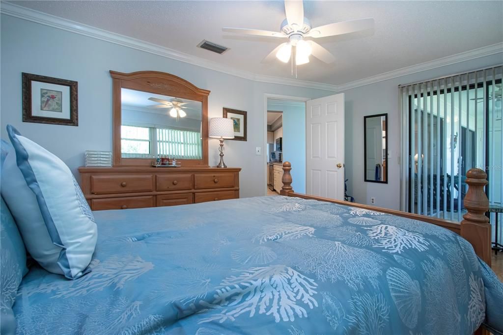 Active With Contract: $624,000 (3 beds, 2 baths, 1367 Square Feet)